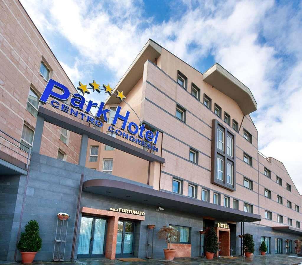 Park Hotel Centro Congressi بوتنزا المظهر الخارجي الصورة
