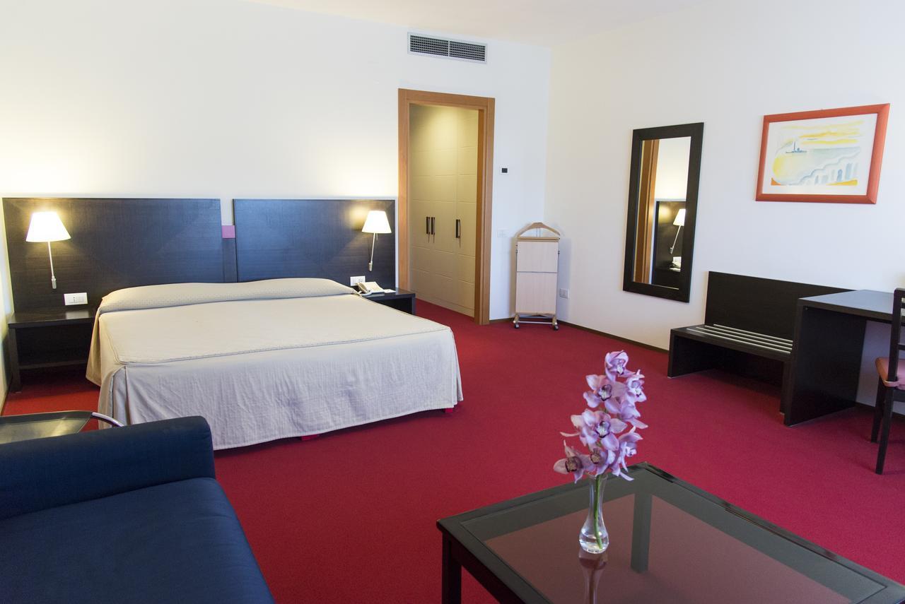 Park Hotel Centro Congressi بوتنزا المظهر الخارجي الصورة