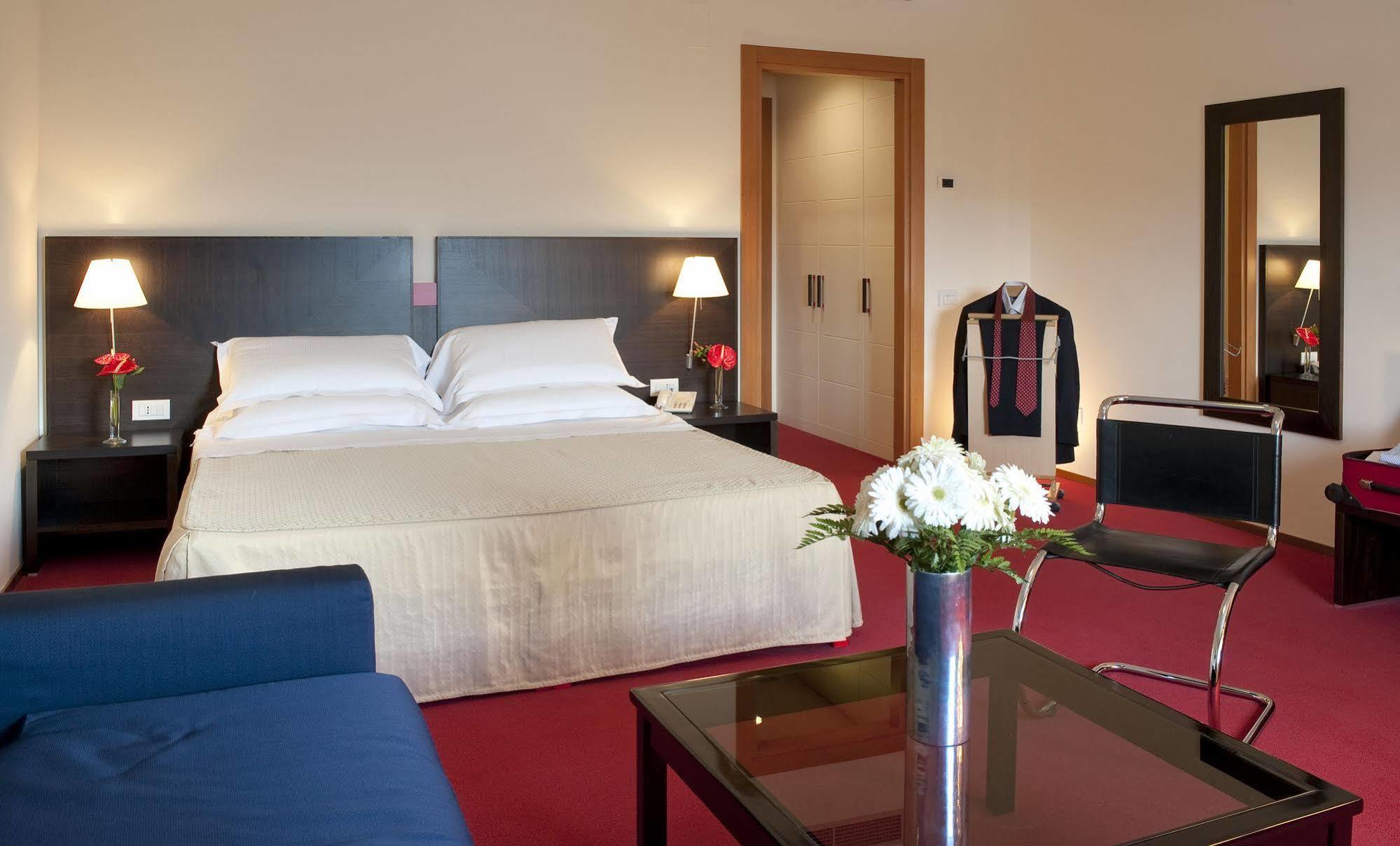 Park Hotel Centro Congressi بوتنزا المظهر الخارجي الصورة