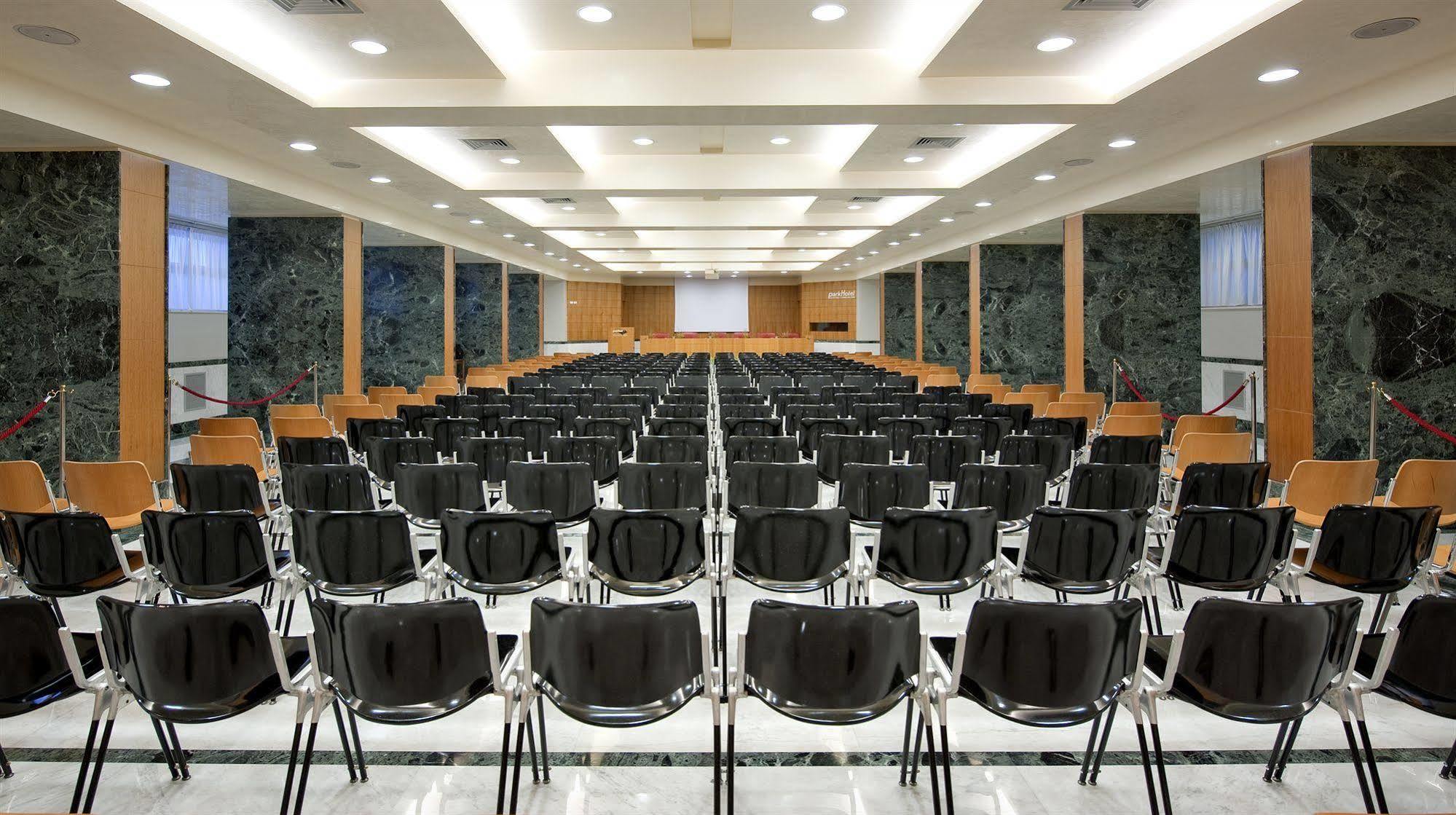 Park Hotel Centro Congressi بوتنزا المظهر الخارجي الصورة